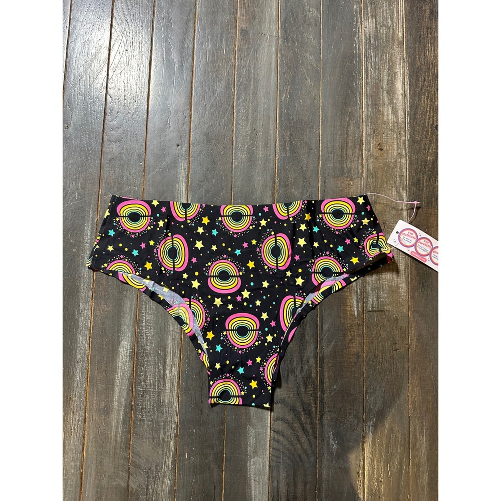 Cheek Boss Seamless Cheeky Panties Black Rainbow Star Print